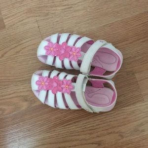 Girl’s sandals